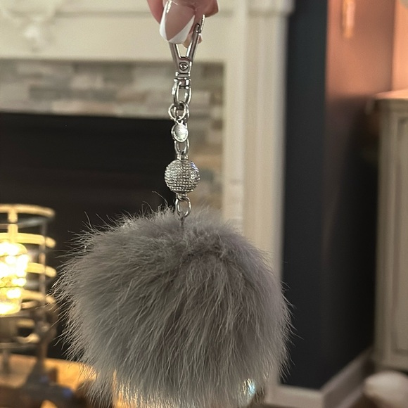 Authentic Vintage Michael Kors Fox Fur Pom Pom Keychain in Gray & Silver - Picture 6 of 13